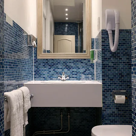 Hotel Grand De L'univers 3*