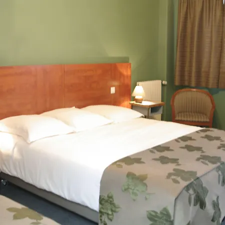 Hotel Grand De L'univers 3*