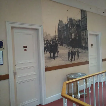 Hotel Grand De L'univers