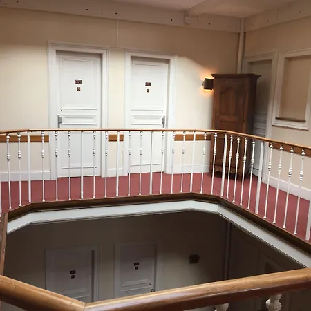 Grand De L'univers Hotel