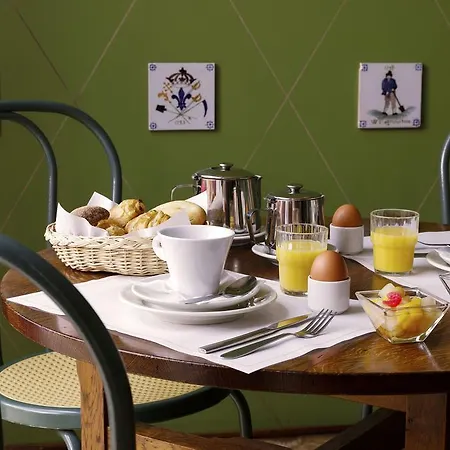 Hotel Grand De L'univers