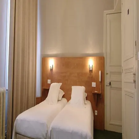 Grand De L'univers Hotel