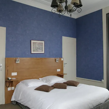 Hotel Grand De L'univers 3*