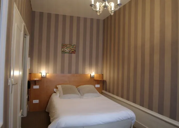 Hotel Grand De L'univers 3*