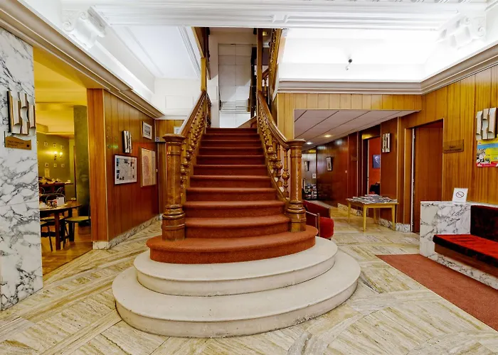 Grand De L'univers Hotel Amiens