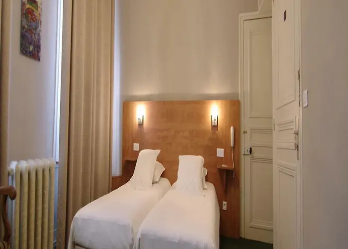 Grand De L'univers Hotel